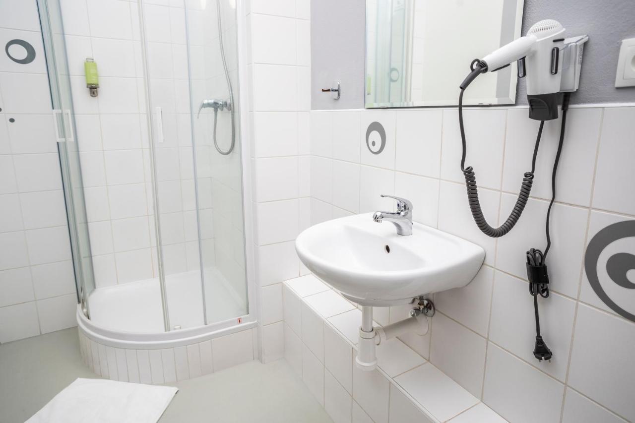 Hotel Vp1 Ostrava Ngoại thất bức ảnh