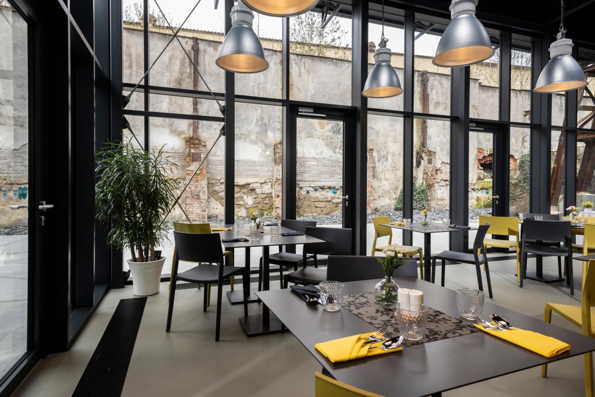 Hotel Vp1 Ostrava Ngoại thất bức ảnh